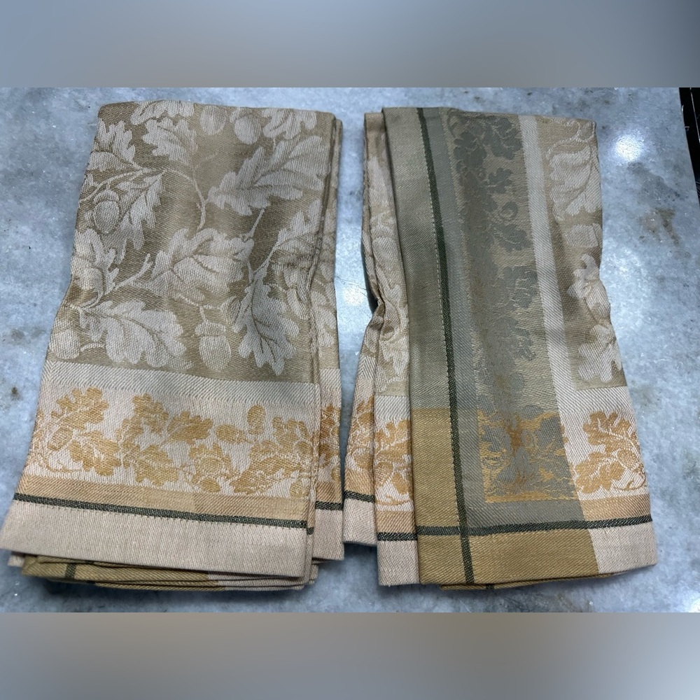 Williams Sonoma Acron Harvest gold napkins (3) NWT - Picture 3 of 3
